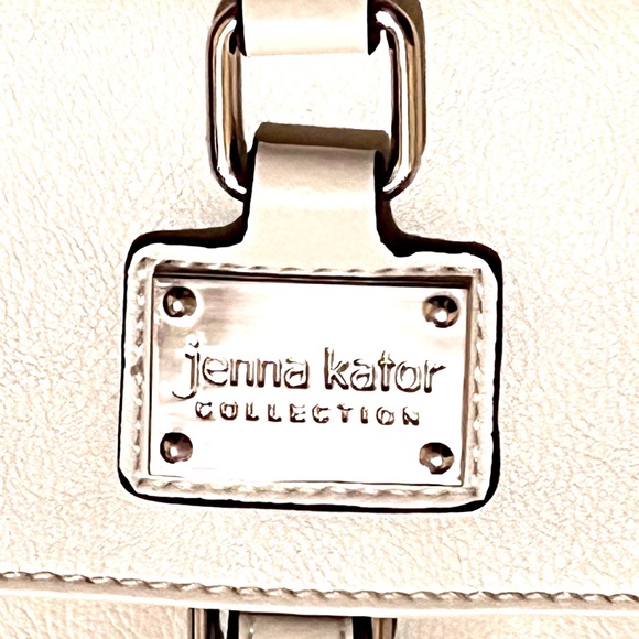 Jenna Kator Handbag/ Crossbody - Picture 4 of 16